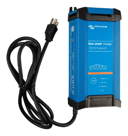 Blue Smart IP22 Ladegerät 12V 15A für 3 Batterien